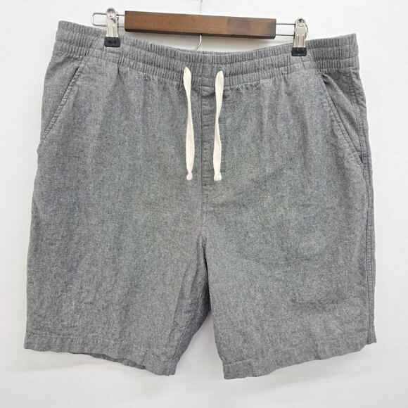Old Navy Men's Charcoal Flat Front Shorts - Picture 2 of 13